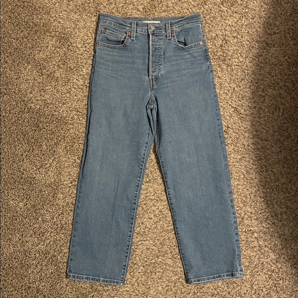 Levi ribcage straight ankle jeans -size 28